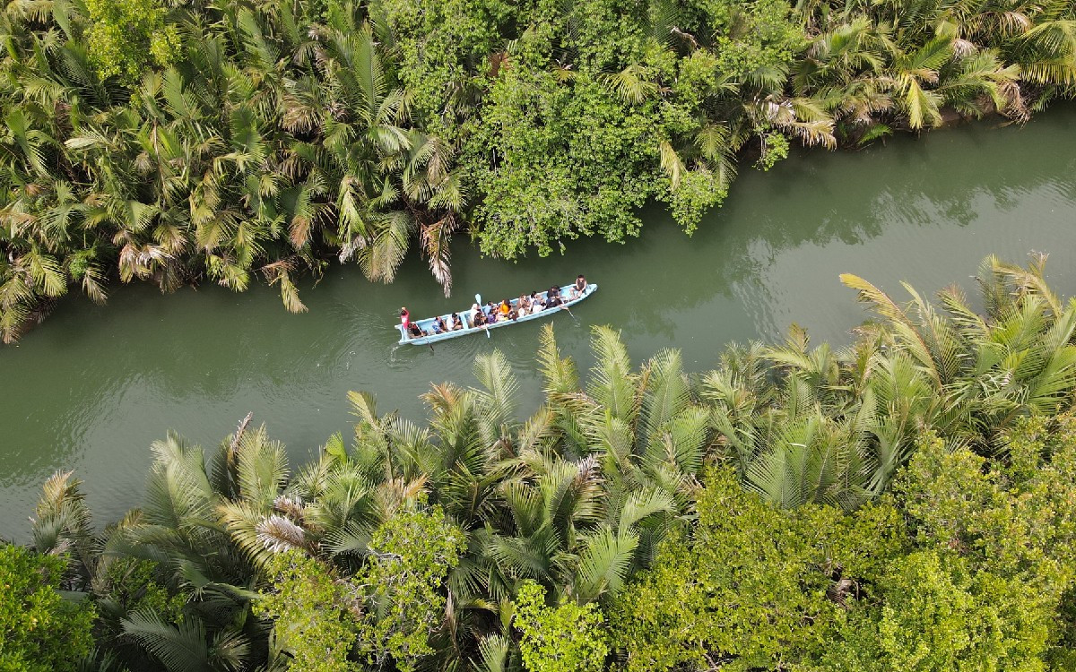 4D3N UJUNGKULON NATIONAL PARK & KRAKATOA TOUR